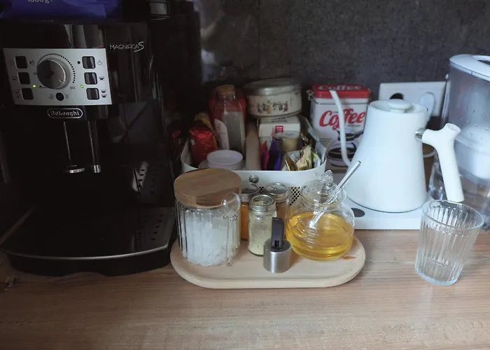 Spacious Stylish Scandi In Linden-mitte