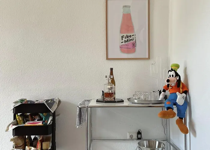 Spacious Stylish Scandi In Linden-mitte Lejlighed